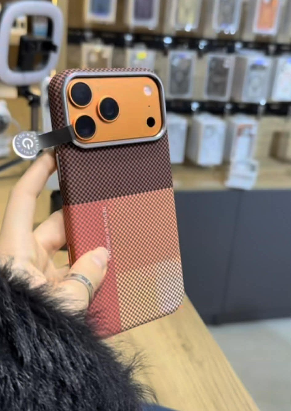 CASE TADAMALL IP 17 PM ORANGE